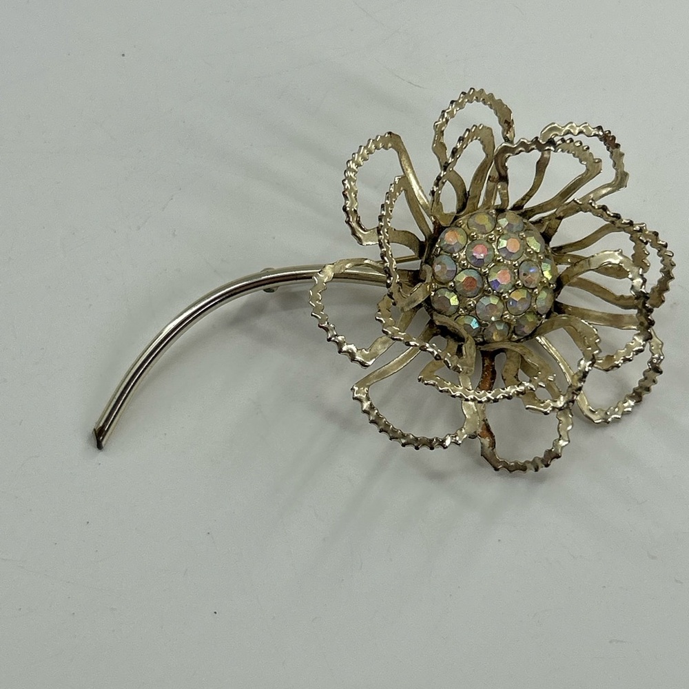 Vintage silver tone Flower Brooch Opalescent Accents Sarah Coventry illusion